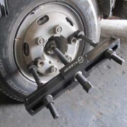 Extractor universal de bujes de rueda para camión y semirremolque